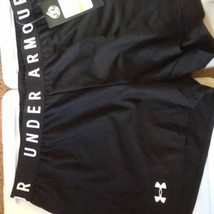 Woman’s under armory shorts